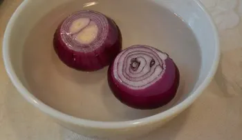 La cebolla no sólo te hace llorar, también es efectiva para limpiar los riñones
