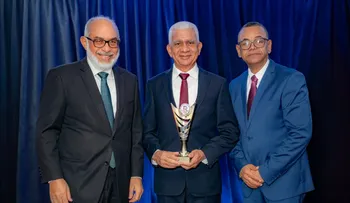 Presidente Senado recibe reconocimiento por su gestión y aportes legislativos