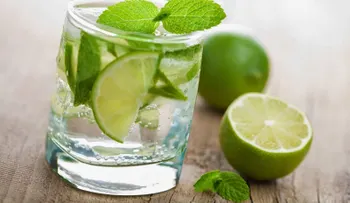 Estas son las 13 ventajas de tomar agua con limón en ayunas, que no te habían dicho