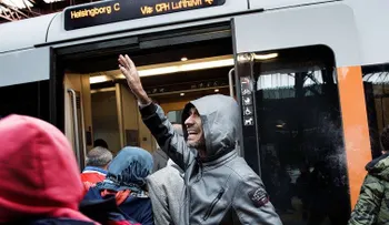 La policía danesa no detendrá a los migrantes que se dirigen a Suecia