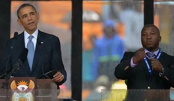Intérprete del funeral de Mandela quemó vivos a 2 ladrones