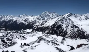 Al menos 11 fallecidos deja avalancha que golpeó a escaladores en el Cáucaso ruso