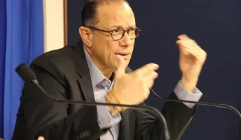 Ministro de Cultura destaca rol del periodista en la acción cultural