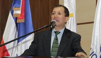 Especialista dice interés de pocos afecta paz y bienes sacial  