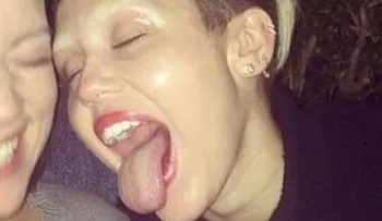 Miley Cyrus estrena imagen, ahora sin cejas