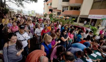 Impulsan referendo contra Maduro