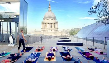Yoga en terrazas: nueva forma de conocer una ciudad