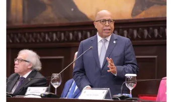 Pacheco resalta compromiso con leyes de calidad