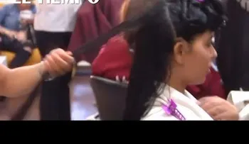 Venezolanas venden hasta sus cabellos para poder comer y comprar medicinas