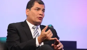 Tras amenaza de renuncia de Rafael Correa retiran despenalización del aborto