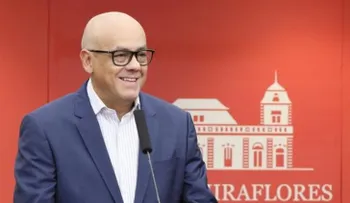 Gobierno de Maduro califica de "shows baratos" denuncia del equipo de Univisión