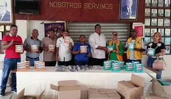 Hospital Buen Samaritano y Acción Ciudadana entregan 6,000 lentes en Mao