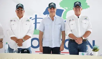 Presidente Abinader deja iniciadas y entrega obras por RD 5,419.5 millones en Azua, Barahona y Ocoa