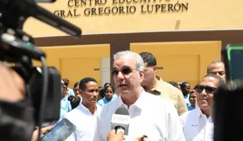 Abinader pide que los allanamientos por el caso SeNaSa sirvan de advertencia a quienes cometan corrupción