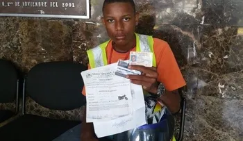 Joven denuncia agentes PN le quitaron su motor â??sin pedirle los papelesâ?