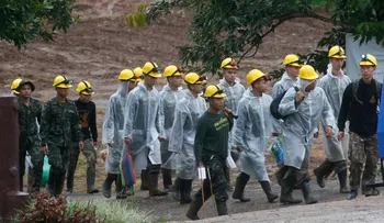 Minuto a minuto: Sacan al décimo niño de la cueva de Tailandia