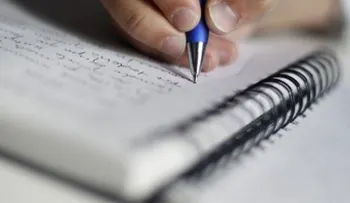 Quienes escriben con leyes muy grandes tienen rasgos psicópatas