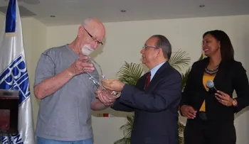 Biblioteca Nacional homenajea al actor Iván García en celebración Día del Libro 