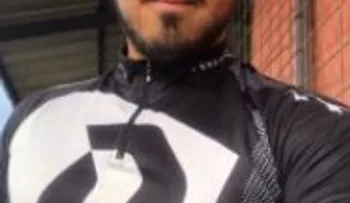 Odontólogo muere atropellado por camión mientras hacía ejercicios en Santiago