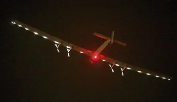 El avión solar aterriza en Japón por mal tiempo 