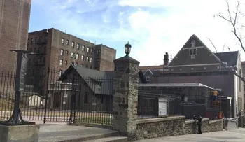 Dominicano lanza bomba a iglesia del Alto Manhattan
