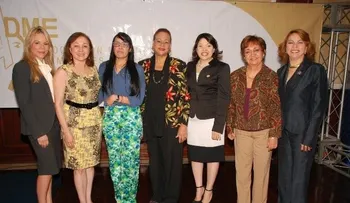 Asociación de Mujeres Empresarias agasaja socias
