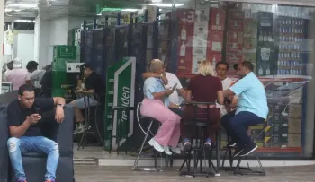 Los "drinks" se consolidan como grandes puntos de venta y abastecimiento de bebidas alcohólicas en RD