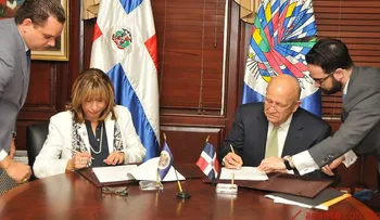 Cancillería y OEA firman acuerdo sobre cedulación de migrantes haitianos 