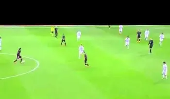 Comentarista se duerme durante transmisión de un partido del Real Madrid (VIDEO)