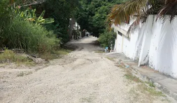 Moradores de Los Hidalgos denuncian 15 años de abandono en sus calles