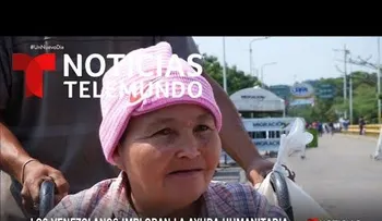 Venezolanos arriesgan sus vidas por una simple carga de comida