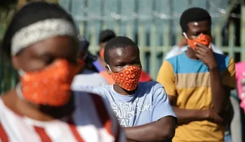 Sudáfrica endurece aún más las medidas para contener la tercera ola de covid