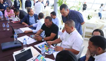 JCE y organizaciones políticas inician revisión de boletas para elecciones municipales 2024