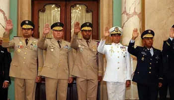 El Presidente juramenta nuevo ministro de Defensa 