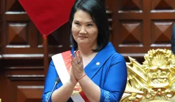 Keiko Fujimori registra 60% de aprobación al inicio de su mandato en Perú
