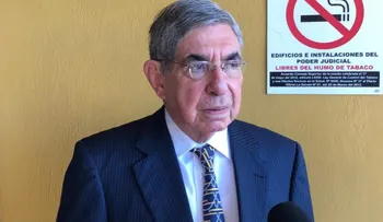 Una médico denuncia por violación a expresidente y Nobel de la Paz, Óscar Arias