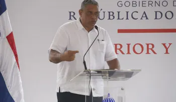 Ministro de Interior revela estrategia que ha permitido reducir niveles de violencia y delincuencia en barrios de la capital