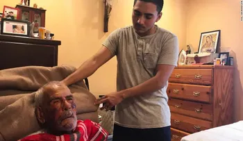 Mujer que supuestamente golpeó a mexicano de 91 años es acusada de intento de asesinato