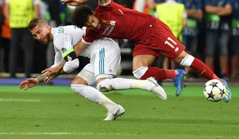 Polémica en la Champions: Salah salió lesionado, ¿lo hizo a propósito Sergio Ramos?