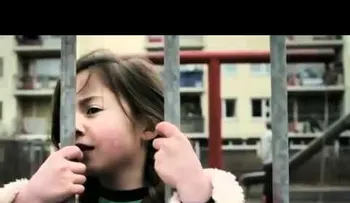 Una niña de 5 años arruina una boda (VIDEO)