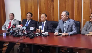 Rubén Darío Cruz repetirá como vocero del PLD en el Senado