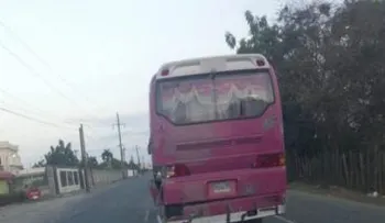 Dos hermanos mueren, y otras 12 personas resultan heridos por accidente en carretera San Juan-Azua 