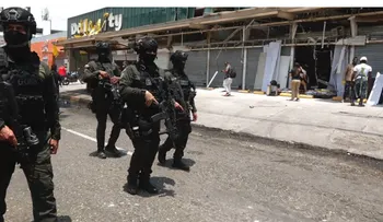 Dos policías mueren en ataque con explosivos en Cali