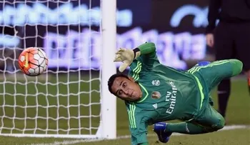 Roma vence a Real Madrid por penales en Australia 