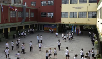 Justicia argentina prohíbe dictar clases de religión en escuelas públicas