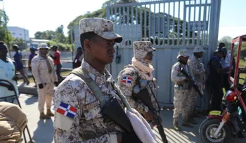 Dajabón mantiene frontera militarizada pese a violentos combates en Croix-des-Bouquets
