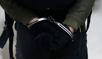 Un hombre que siendo inocente estuvo en prisión 30 años por violación, sale libre y viola a una mujer