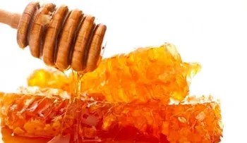 5 razones poderosas para tener miel de abeja en casa
