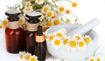 7 aceites esenciales que te ayudan a desvanecer arrugas en los ojos