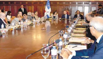 Danilo Medina exige a sus funcionarios manejarse con transparencia